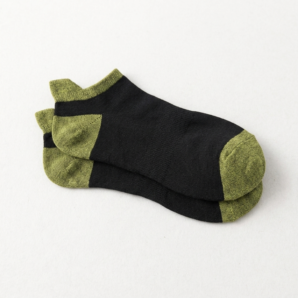 Noir Moss Heel Tab product photo